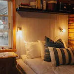 Arctic Fishermans Lodge- Sauna Included Holiday home