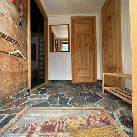 Semesterbostad Arctic Fishermans Lodge- Sauna Included