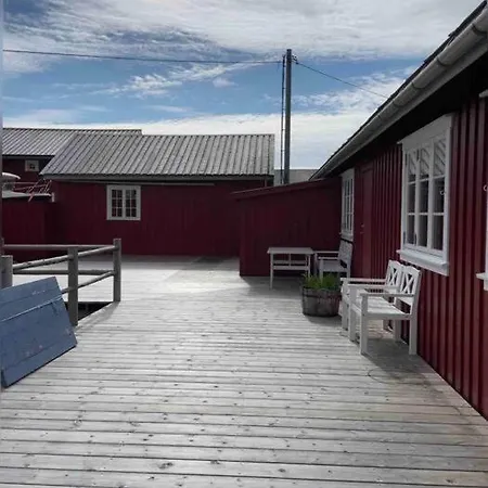 Arctic Fishermans Lodge- Sauna Included Semesterbostad Moskenes