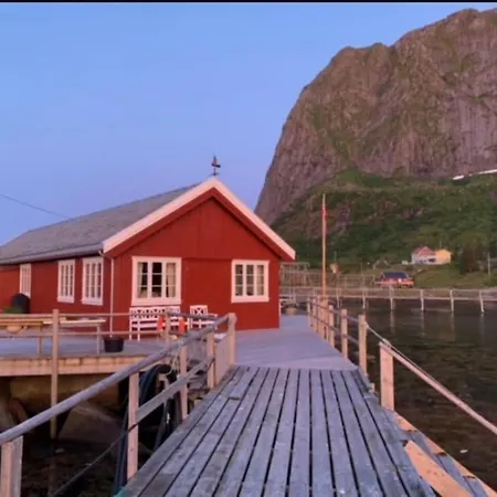 Arctic Fishermans Lodge- Sauna Included Moskenes