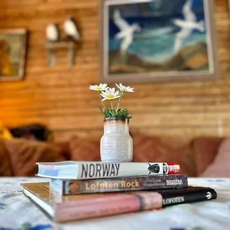 Arctic Fishermans Lodge- Sauna Included Semesterbostad Moskenes