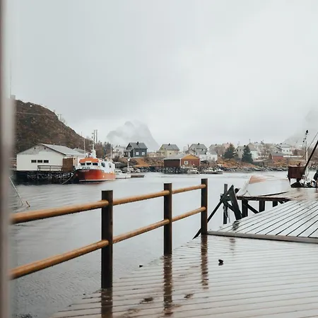 Arctic Fishermans Lodge- Sauna Included *