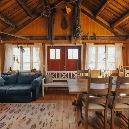 Arctic Fishermans Lodge- Sauna Included