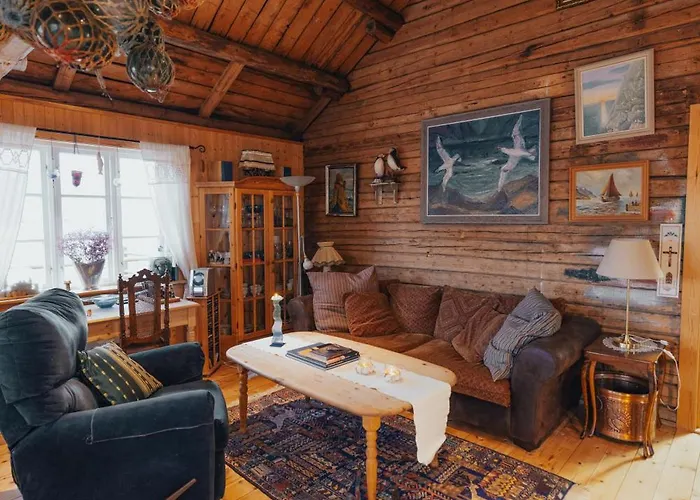 Arctic Fishermans Lodge- Sauna Included Holiday home *