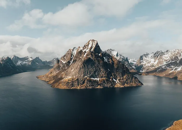 Arctic Fishermans Lodge- Sauna Included