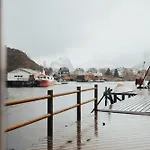 Arctic Fishermans Lodge- Sauna Included *