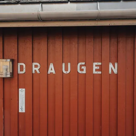 Arctic Fishermans Lodge- Sauna Included מוסקנס