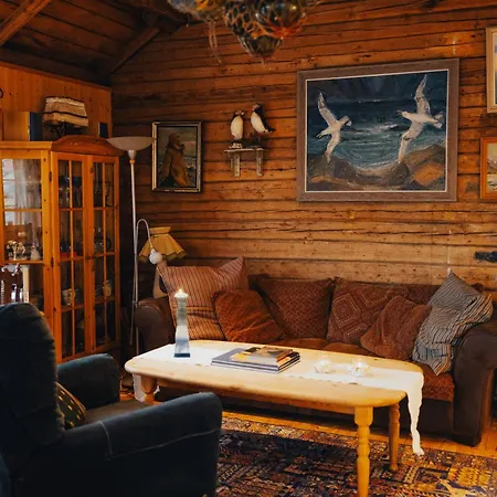 Arctic Fishermans Lodge- Sauna Included 度假居
