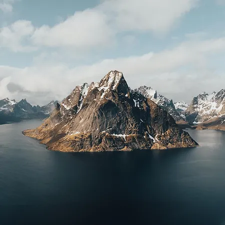 Arctic Fishermans Lodge- Sauna Included