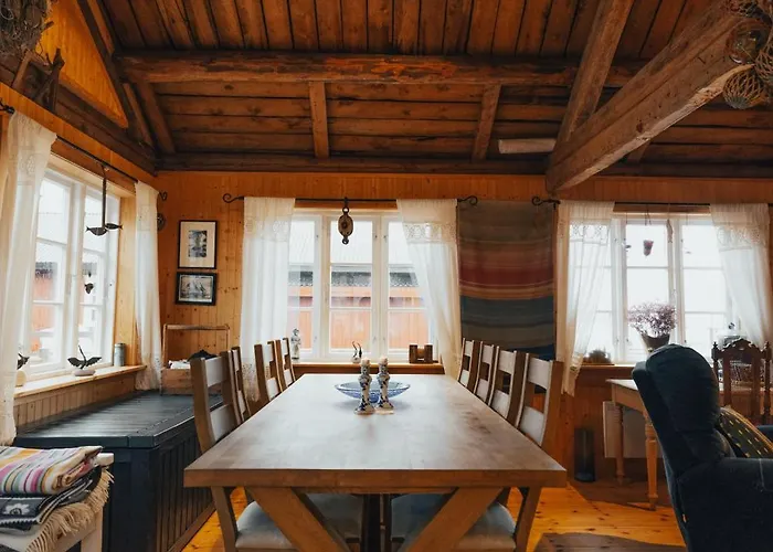 Arctic Fishermans Lodge- Sauna Included בית נופש *